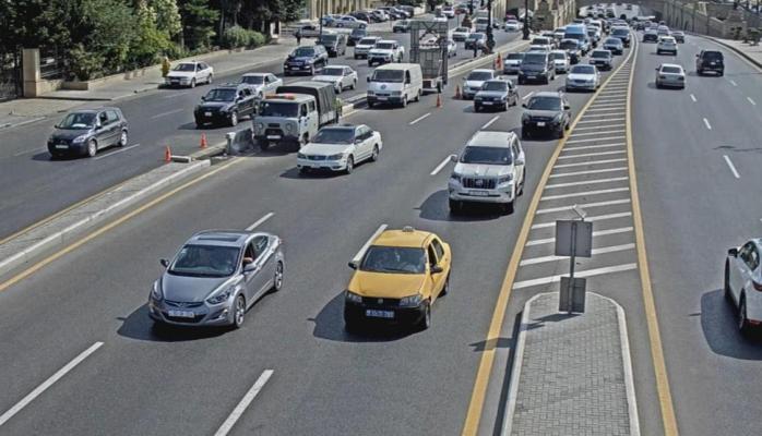 На проспекте Гейдара Алиева в Баку ограничено движение