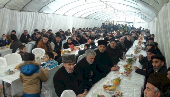 Azərbaycanda böyük koronavirus təhlükəsi - Bəzi yerlərdə yas mərasimi keçirilir