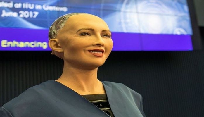 Dünyanın ən ağıllı robotu Azərbaycana gələcək