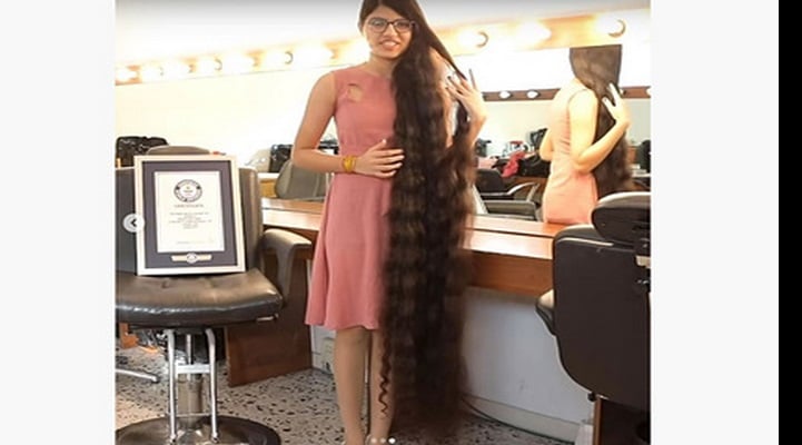 Подросток с самыми длинными волосами в мире рассказала о ежедневных трудностях