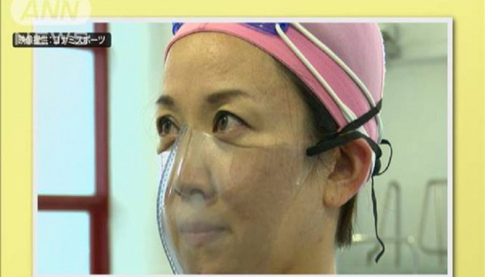 Hovuzda koronadan qoruyan maska hazırlandı - Satışı rekord qırır