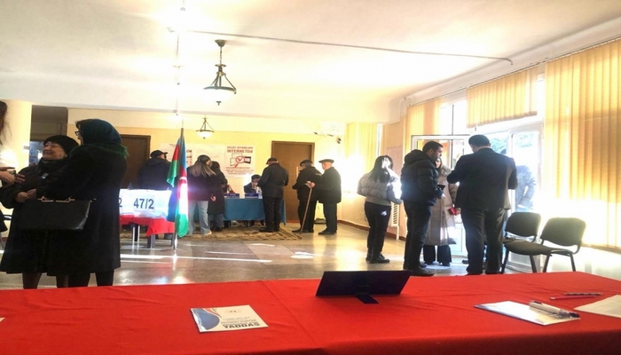 47 saylı Sumqayıt-Abşeron-Qaradağ seçki dairəsi üzrə məntəqələrdə seçici fəallığı müşahidə olunur