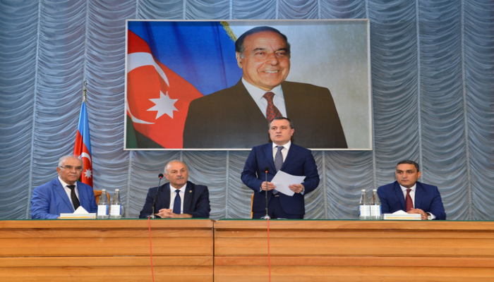 Новый ректор Мингячевирского госуниверситета представлен коллективу