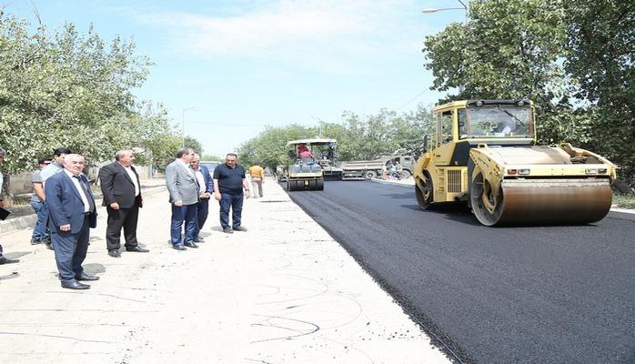 Niyazi Bayramov yolların təmir və bərpa işləri ilə tanış olub