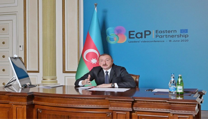 Президент Ильхам Алиев о Пашиняне и расизме: "Я бы рекомендовал ему сидеть тихо, когда идут обсуждения по таким вопросам"