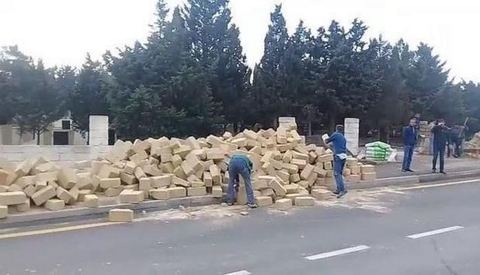 В Мехдиабаде сносят кладбище