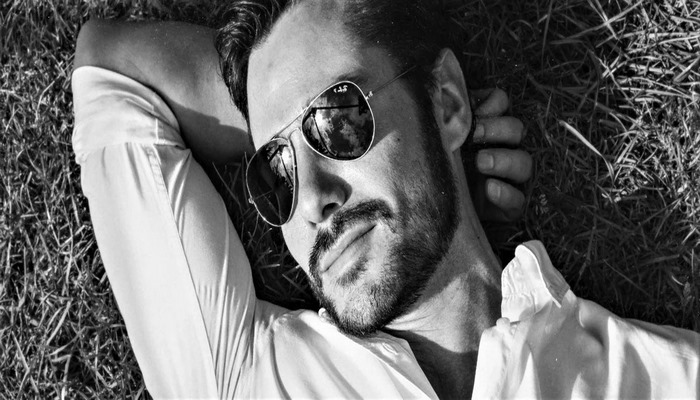 5 топовых брендов создающих лучшие мужские солнцезащитные очки.