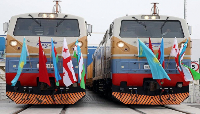 Bakı-Tbilisi-Qars xətti ilə daşınan yüklər 2,4 dəfə artıb