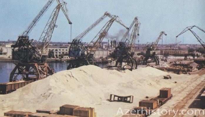 Советский Баку для французских туристов (38 ФОТО)