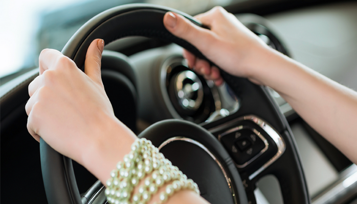 Водителей в Баку могут обязать надеть жилеты безопасности