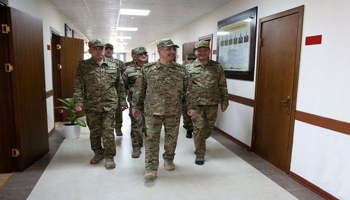 Məhərrəm Əliyev və Zakir Həsənov cəbhəboyu zonada növbəti hərbi hissədə