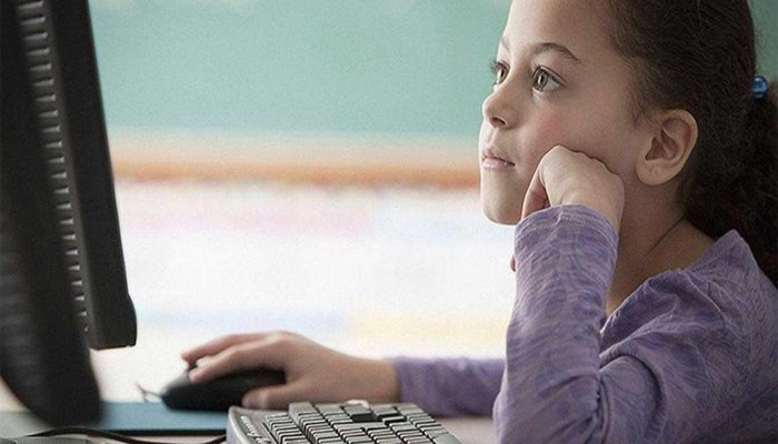 Çocuklar teknoloji ile baş başa bırakılmamalı Kaynak: Çocuklar teknoloji ile baş başa bırakılmamalı