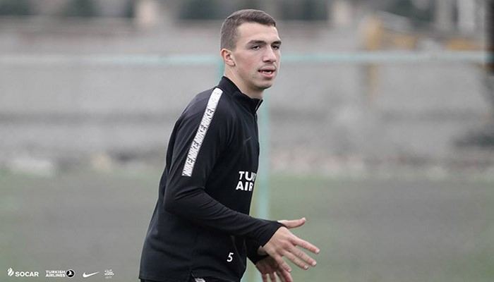 “Neftçi”nin futbolçusu üzr istədi