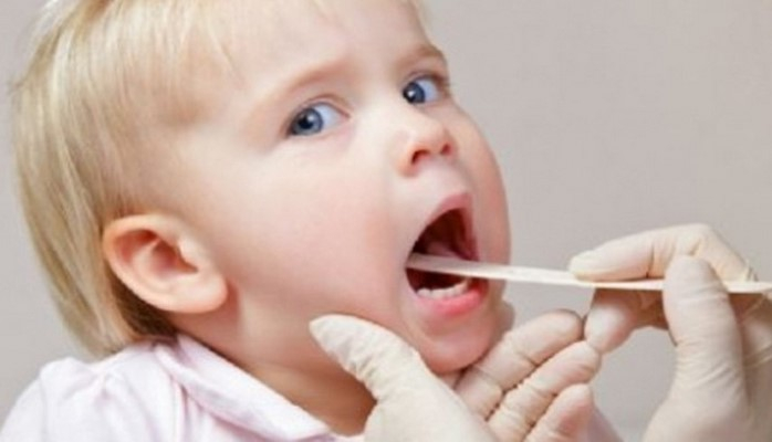 Uşağın çöpçüyə aparılması doğrudurmu? - “Körpə tələf ola bilər”