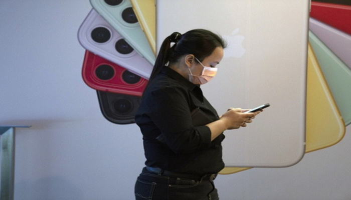 Apple 'научит' iPhone распознавать маски на лицах