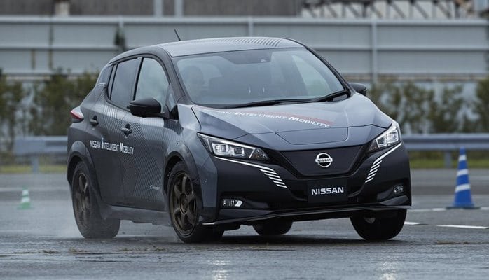 Nissan iki mühərrikli tam ötürücülü elektromobil hazırladı