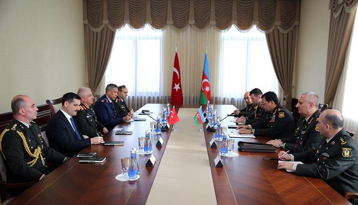 В Баку состоялась встреча начальников генштабов Азербайджана и Турции