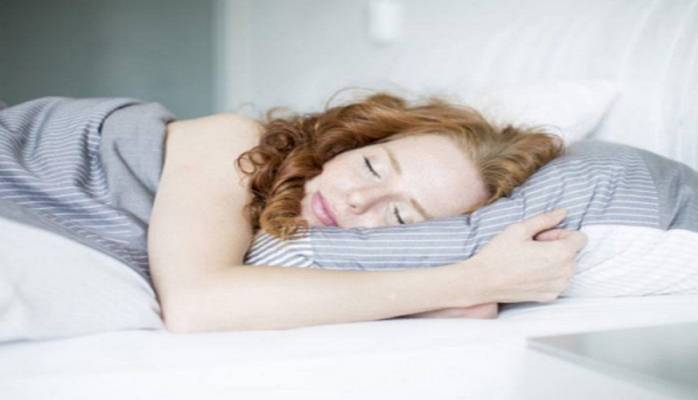 Həftəsonu doyunca yatmaq yuxusuzluq problemini...