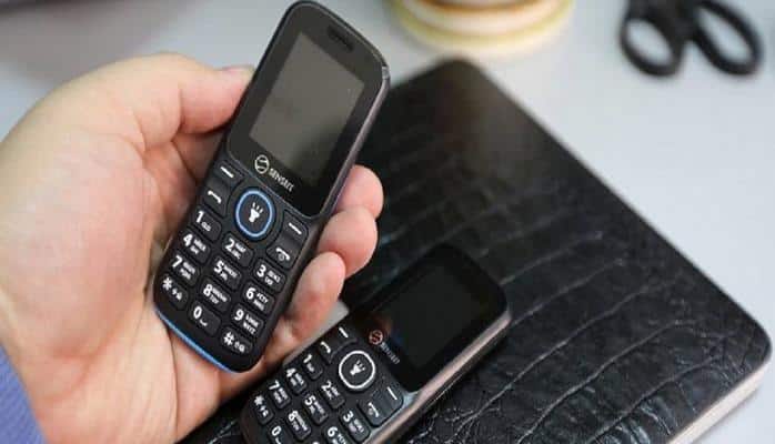 Nəyə görə düyməli telefonlar dəbə minir?