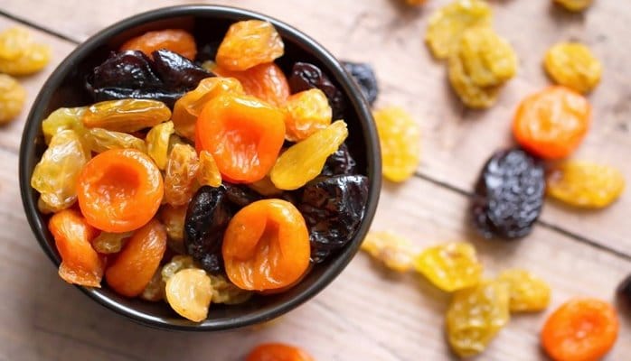 Quru meyvələrdən zərərli E220 maddəsini necə yuyaq?