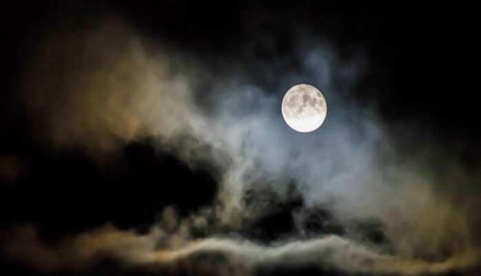 Азербайджанские поверья 19 в.: Как одолеть шайтана и почему поругались Солнце и Луна