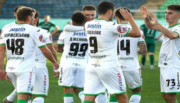 Ukrayna klubu koronavirusa kütləvi yoluxmaya görə karantinə alındı