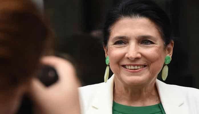 Qatilləri əfv etməsi Zurabişvilini impiçment təhlükəsi qarşısında qoydu