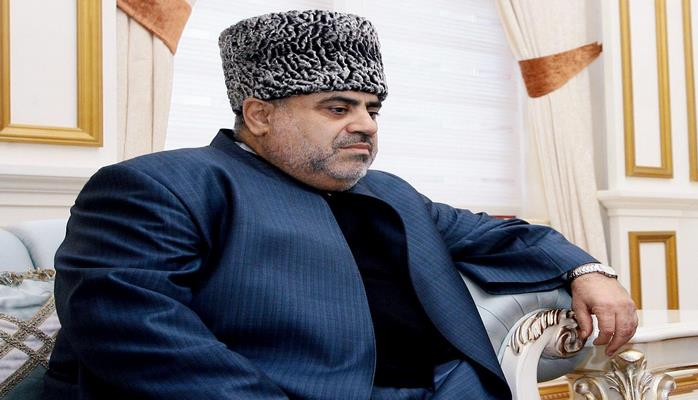 Аллахшукюр Пашазаде отбыл в ОАЭ