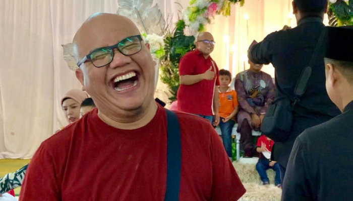 Kişi dostunun toyuna gəldi və tam oxşarını tapdı