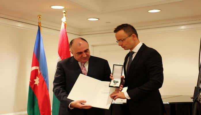 Глава МИД Азербайджана награжден орденом "Командорского креста"