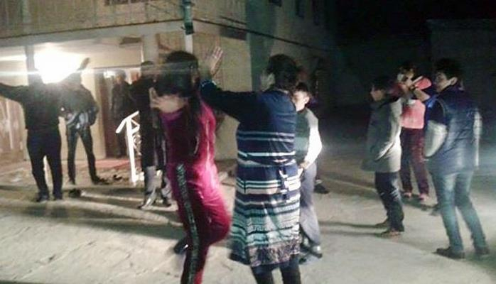 İlaxır çərşənbədə bu rayonda kişilər qadın paltarı geyinir