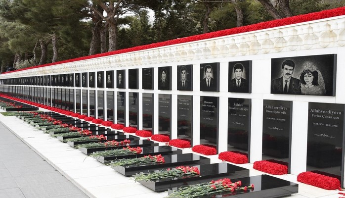 Azərbaycan xalqı 20 Yanvar şəhidlərinin xatirəsini ehtiramla anır