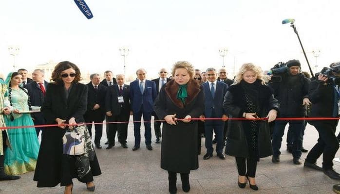 Mehriban Əliyeva Xalq Təsərrüfatı Nailiyyətləri Sərgisində “Azərbaycan” pavilyonunun açılışında