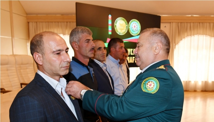 DSX-nın ilk əsgərləri təltif olunub