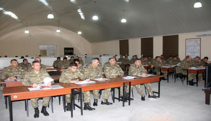 Azərbaycan ordusunun hərbi birlikləri qarşıya qoyulan vəzifələri icra edirlərn