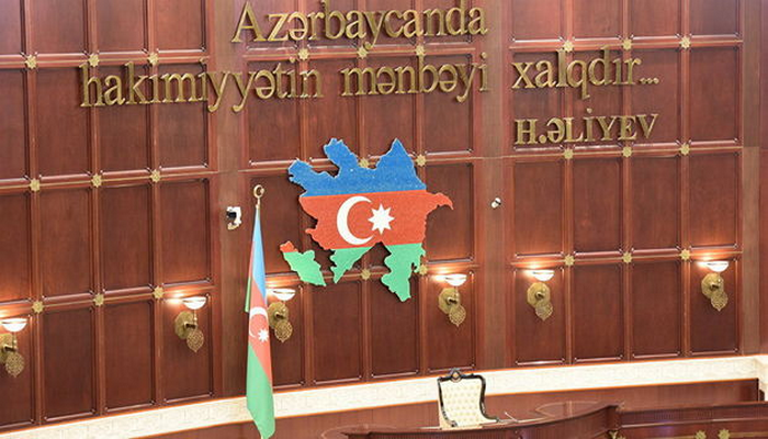 Deputatlar mayın 1-də 26 məsələyə görə toplanacaq