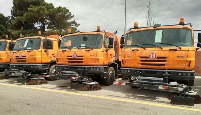 Bakıda süpürgəçiləri əvəz edən yeni maşınlar alınıb