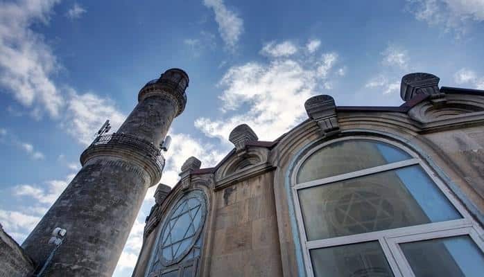 За счет личных средств президента Ильхама Алиева восстановлена мечеть Мухтарова во Владикавказе