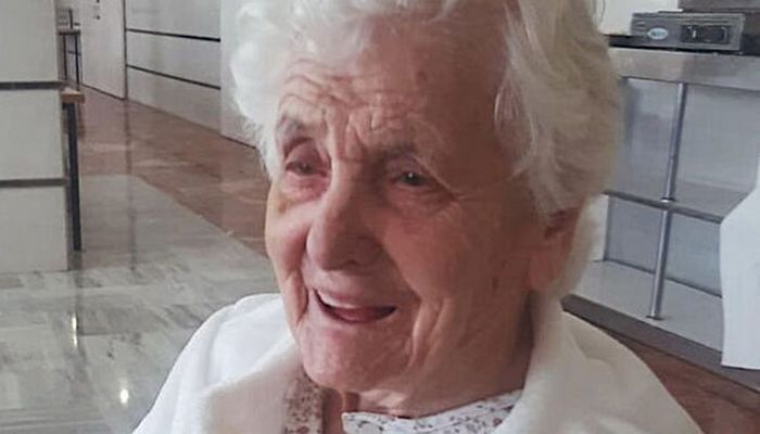 106 yaşlı qadın “ispan qripi”ndən sonra koronavirusa da qalib gəldi