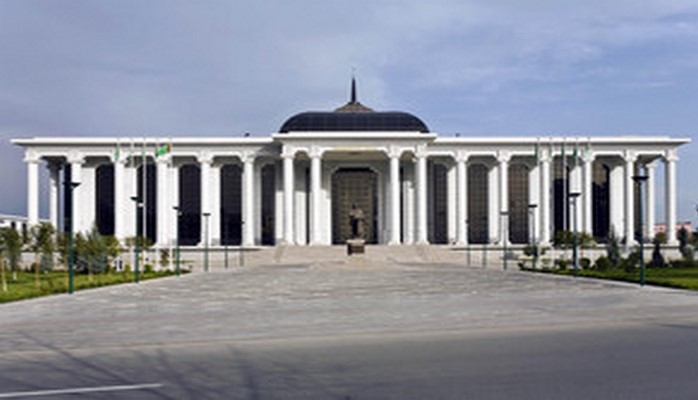 Жители Туркменистана с 1 января лишатся бесплатной воды, электричества и газа