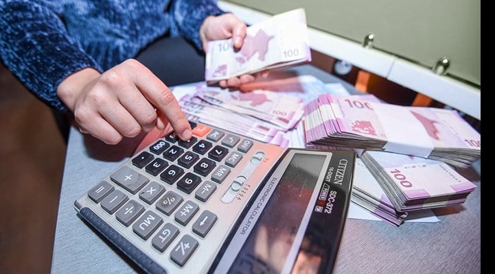 Azərbaycanda bu şəxslərin maaşı artırılır