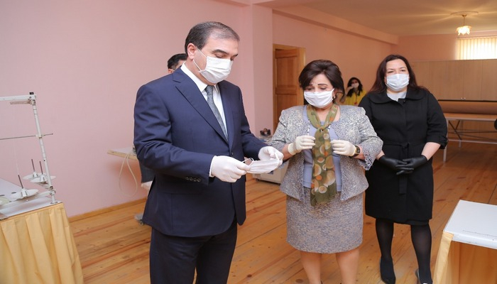 Gəncədə tibbi maska istehsalına başlanılıb