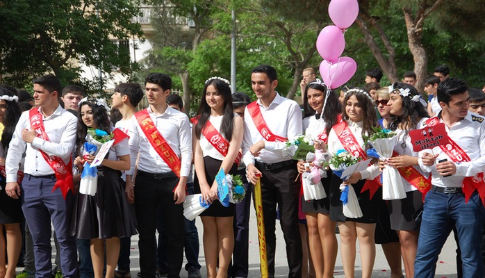 В Азербайджане отличившиеся в учебе выпускники получат аттестаты особого образца