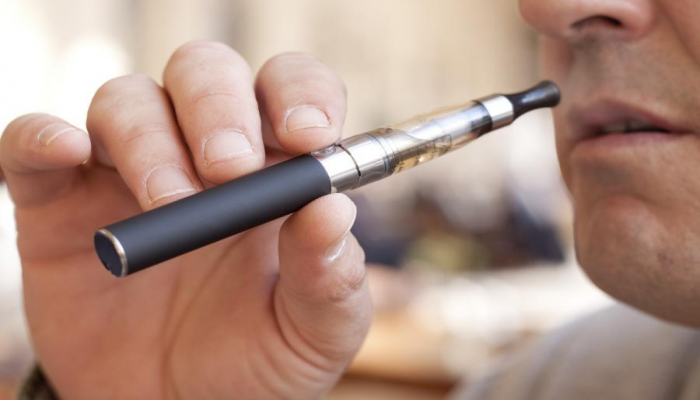 Ученые считают, что электронные сигареты содержат вызывающие астму токсины