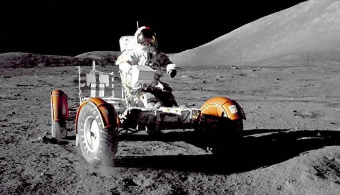 НАСА отправит роботов-"геологов" и датчики радиации на Луну в этом году