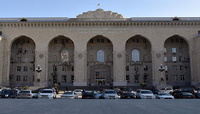 'Азербайджанским железным дорогам' предложили сократить штат