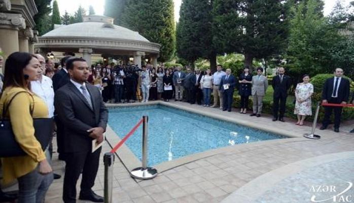 İmperatorun taxta çıxması ilə bağlı Bakıda ziyafət