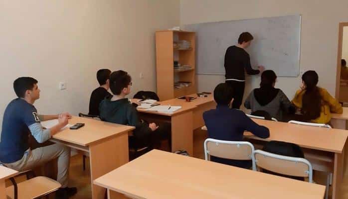 Məktəblilərimız beynəlxalq olimpiadalara hazırlaşırlar