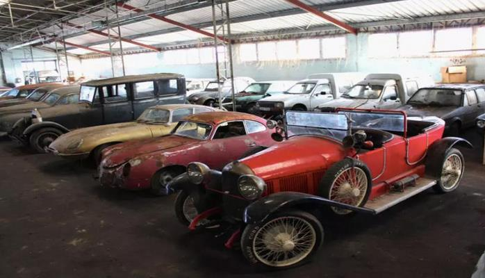 Fransada atılmış avtomobillər kolleksiyası tapıldı – "Lamborghini", "Porsche"...