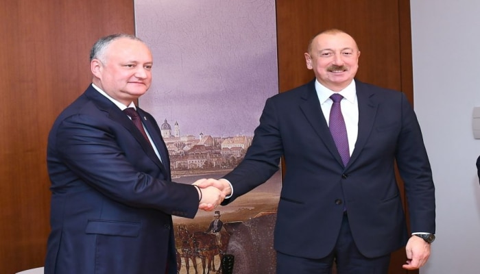 Президент Ильхам Алиев встретился в Мюнхене с президентом Молдовы Игорем Додоном